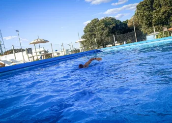 Piscinas do Clube ADEC passam por testes e estão prontas para a temporada de verão